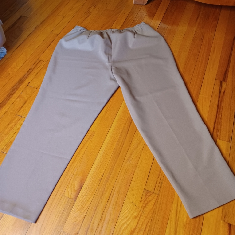 SOLOS WOMEN's beige Tan Slacks 20W - Picture 9 of 10